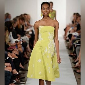 $5800 OSCAR DE LA RENTA  SILK YELLOW FLORAL EXCLUS BEAD RUNWAY MIDI DRESS US 12